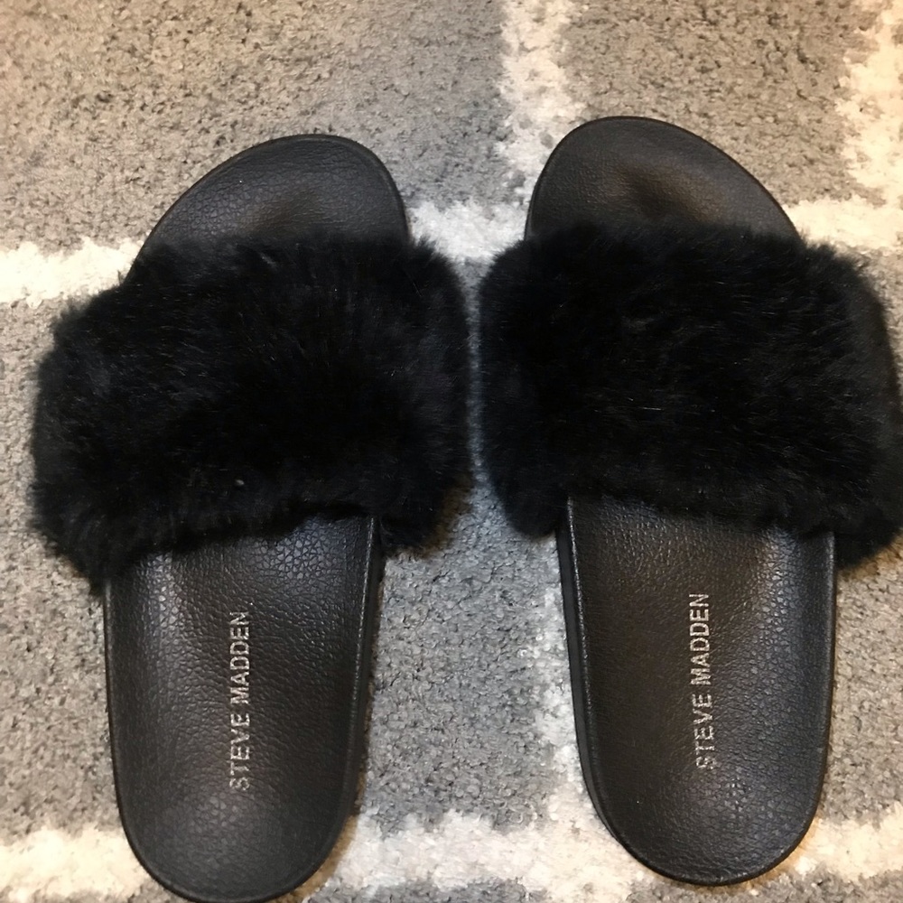 Black Steve Madden Softey Faux Fur Slip-On-Sandals